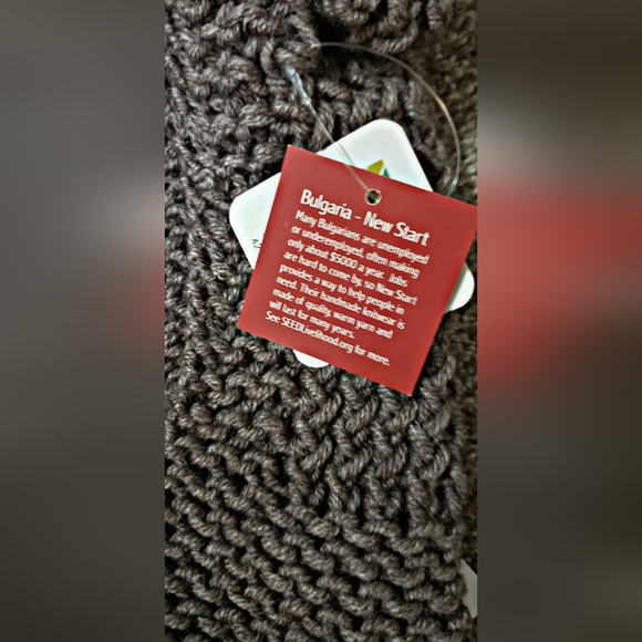 Knitted Kid Size Bear Hoodie/Hat - Picture 3 of 3